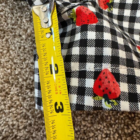 Bagatelle Collection Women's Size 4 High Rise Strawberry Check Shorts 3" Inseam - Picture 7 of 8